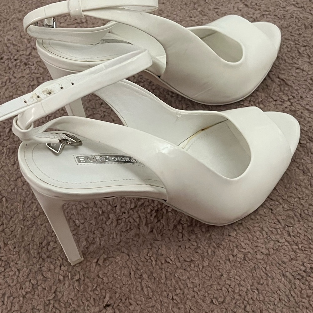 BCBG White Peep-Toe Slingback Heels